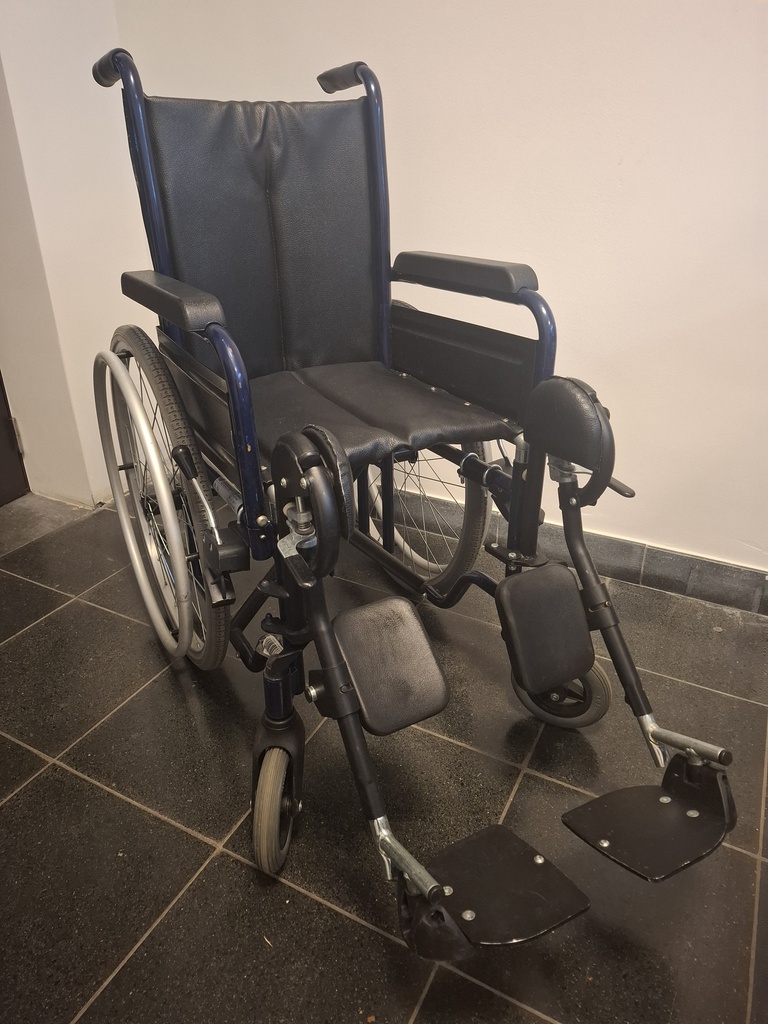 Chaise roulante KIDS pour relève-jambes