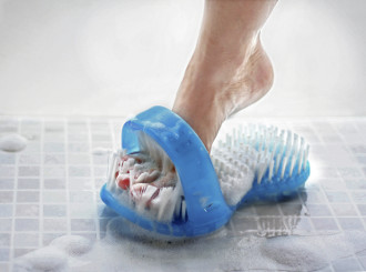 Brosse lave-pieds sandale à ventouse