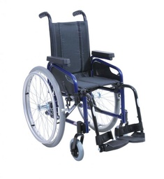 [078.101D] Chaise roulante pliable pour enfant moins de 10 ans avec repose-pieds